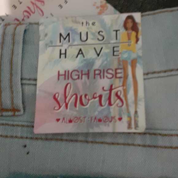 Bundle - Picture 6 of 7